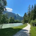 Apartment Grubhof Schlosspark, Chalet-stil Mit Pool Und Bergblick *