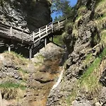 Grubhof Schlosspark, Chalet-stil Mit Pool Und Bergblick Sankt Martin bei Lofer