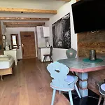 Grubhof Schlosspark, Chalet-stil Mit Pool Und Bergblick Apartment *