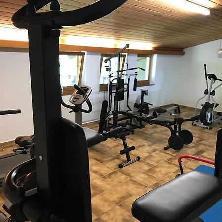 Grubhof Schlosspark, Chalet-stil Mit Pool Und Bergblick