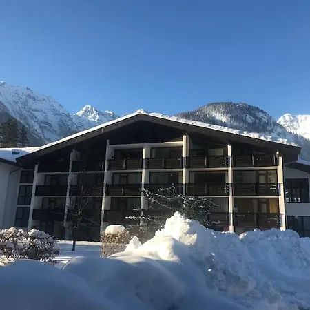 Chalet-stil Mit Pool Und Bergblick * 洛弗附近圣马丁
