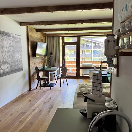 Chalet-stil Mit Pool Und Bergblick 洛弗附近圣马丁