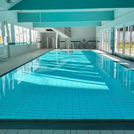 Apartment Grubhof Schlosspark, Chalet-stil Mit Pool Und Bergblick